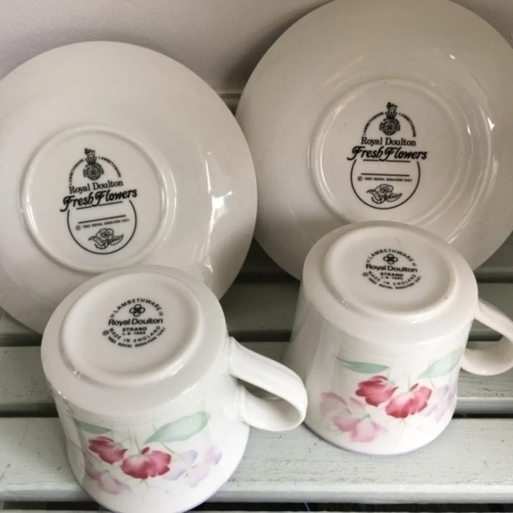 Vintage Royal Doulton Fresh Flowers Cups and Saucers Made in England 1983